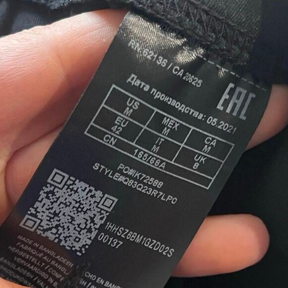 NWOT Guess Crop Leggings High Rise Elastic Waist Pull-On Logo Print Black Size M - Picture 6 of 10